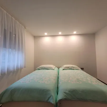 River Nadiza Apartment *